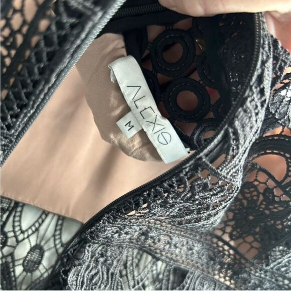 Alexis  - Picture 6 of 8